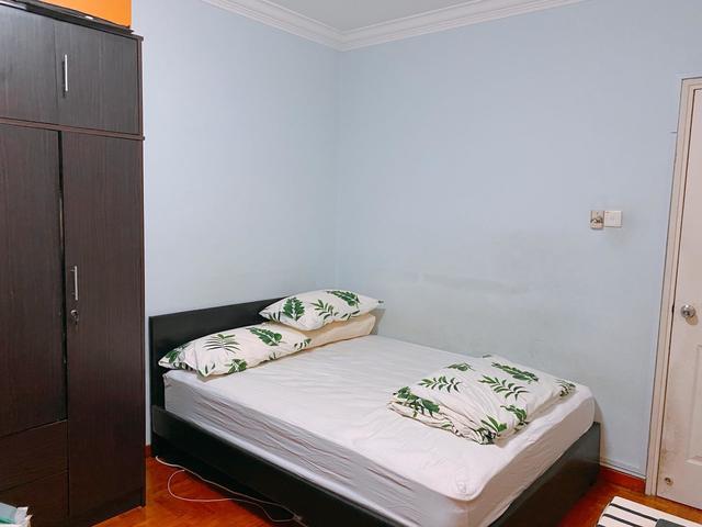 Terrace House Common Bedroom Next to Serangoon MRT/NEX Mall for Rent to Single Working Professional