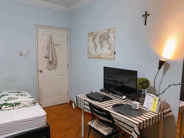 Terrace House Common Bedroom Next to Serangoon MRT/NEX Mall for Rent to Single Working Professional