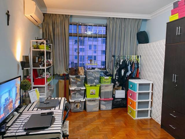 Terrace House Common Bedroom Next to Serangoon MRT/NEX Mall for Rent to Single Working Professional