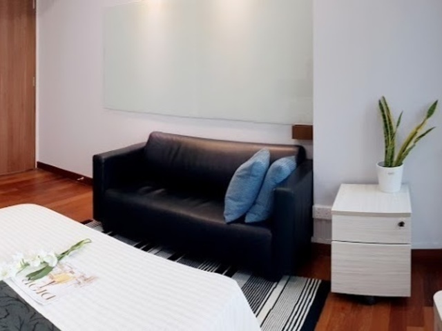 Virtual View Now - CBD Downtown MRT Big Queen Room - Raffles place MRT