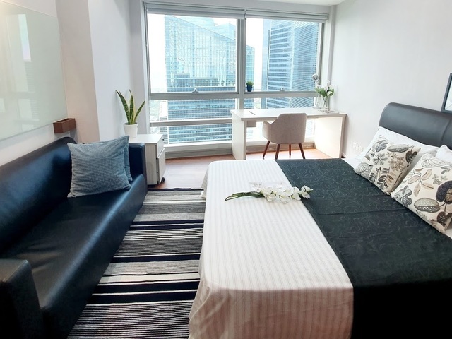Virtual View Now - CBD Downtown MRT Big Queen Room - Raffles place MRT