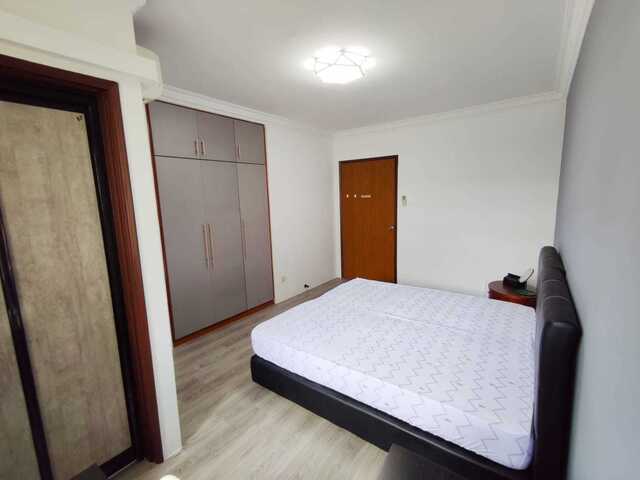 Master Bedroom Near Beauty World MRT