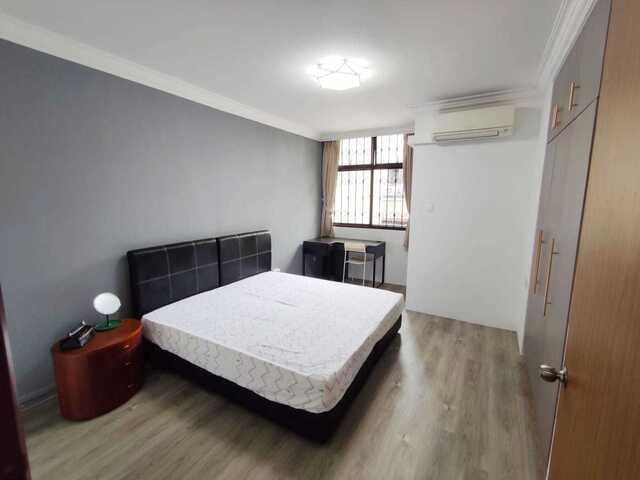 Master Bedroom Near Beauty World MRT