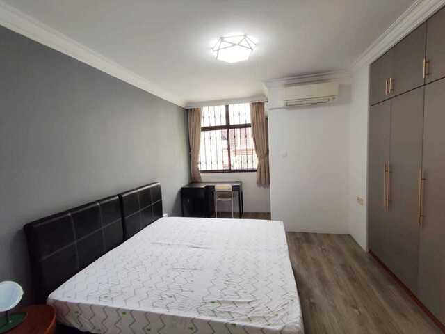 Master Bedroom Near Beauty World MRT