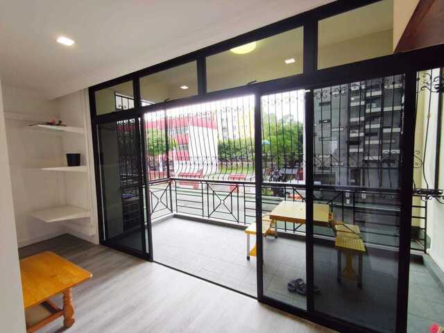 Master Bedroom Near Beauty World MRT