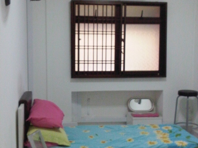 Room for rent Toa Payoh, Singapore - Convenient room in central singapore