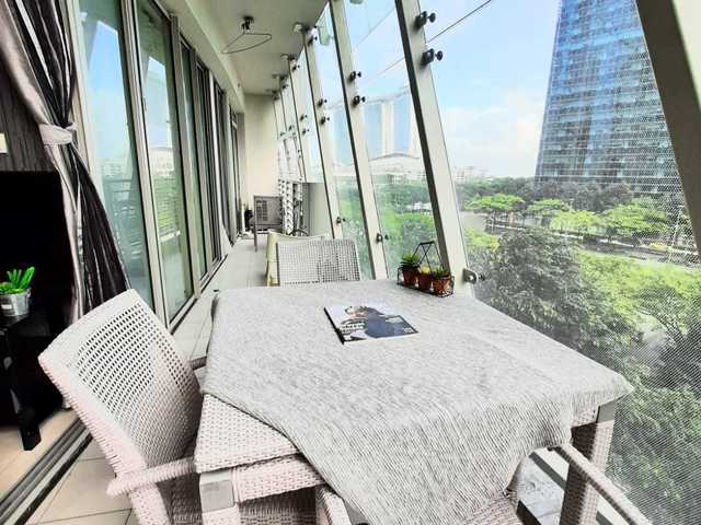 Big Full Furnish Outdoor Balcony Queen Room @ Marina Bay Sands / MBFC/Asia Square