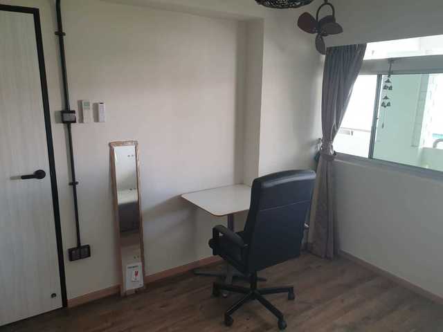 Common Room for Rent in HDB- for Single Female