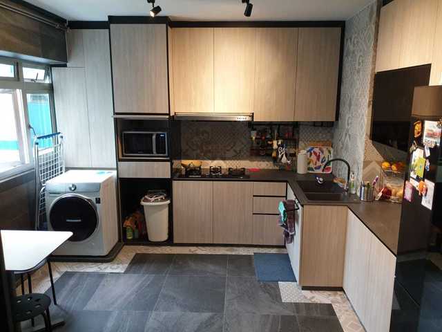 Common Room for Rent in HDB- for Single Female