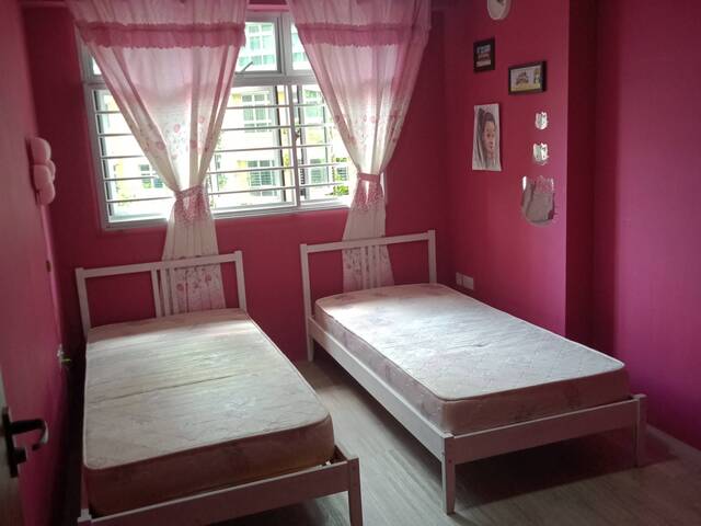 Twin Bed Room for rent CCK Ave 5
