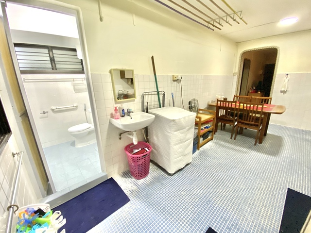 586 Ang Mo Kio Ave 3 $900 for 2person | 01 Aug 2021