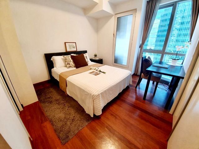 Pool View En-suite Master Room @ Raffles Quay MRT