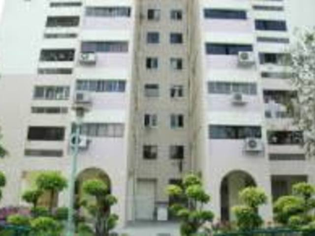 10 Marsiling (Share Room)  – Near Market/ Wifi / Female only!!