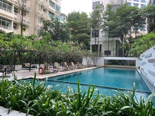 Near Somerset MRT/Orchard Road Condo unit for lease