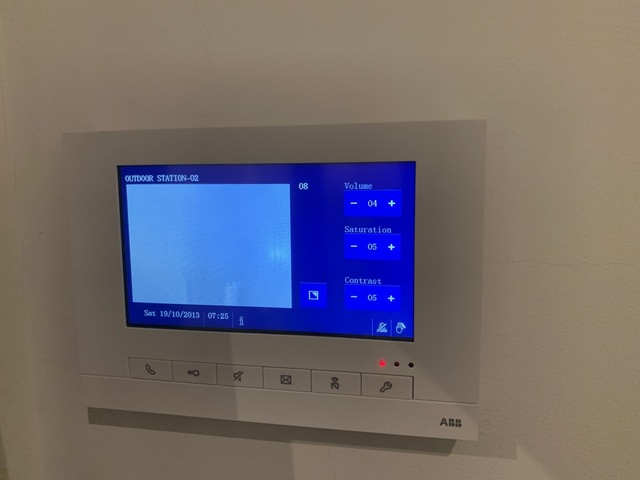 Near Somerset MRT/Orchard Road Condo unit for lease