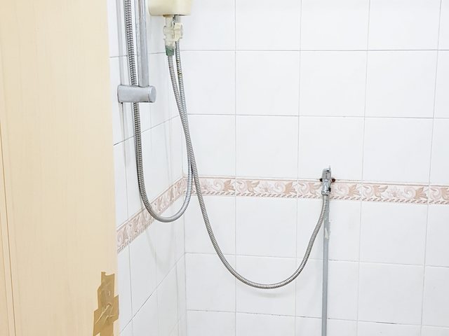 6 Ghim Moh Road (Small Bedroom) – Near Bouna Vista MRT ; Food Center; Coffee Shops: With Wifi