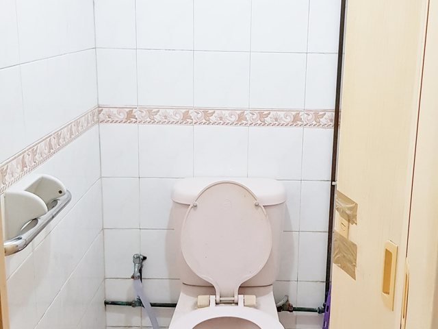 6 Ghim Moh Road (Small Bedroom) – Near Bouna Vista MRT ; Food Center; Coffee Shops: With Wifi