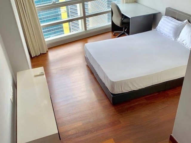 Big Furnish Bedroom Facing Marina Bay Sands , MBFC/Asia Square/Raffles place