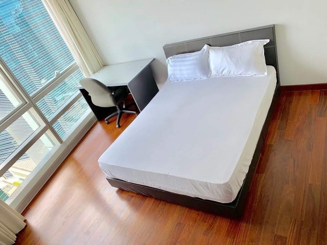 Big Furnish Bedroom Facing Marina Bay Sands , MBFC/Asia Square/Raffles place