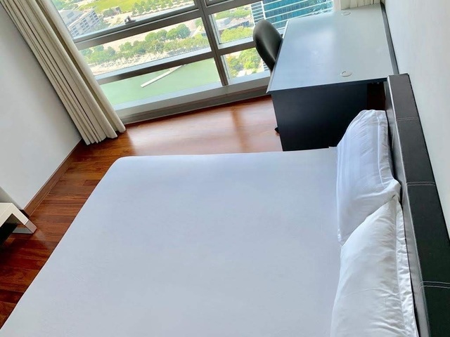 Big Furnish Bedroom Facing Marina Bay Sands , MBFC/Asia Square/Raffles place