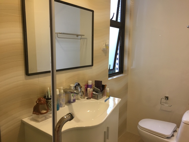 Junior room with bathroom