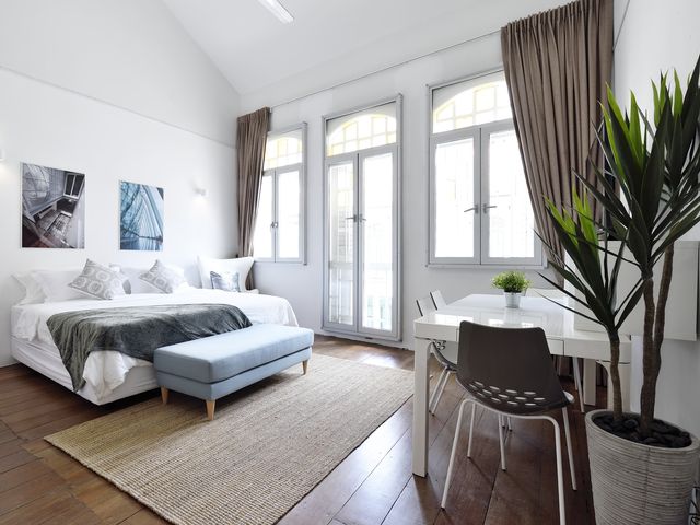 Mahogany Studio - Co-living in a Heritage Home!