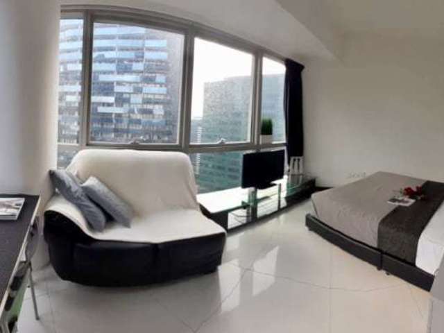 Spacious Queen Room ,Super High floor - MBFC/Marina Bay Sands