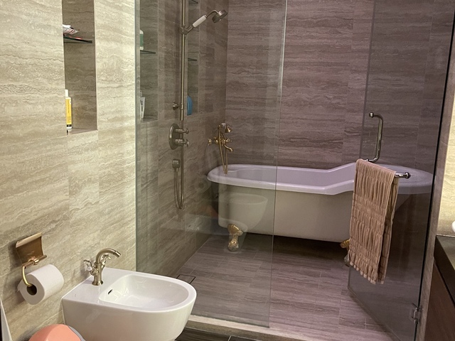 Beautiful spacious loft attic room with en-suite bathroom available