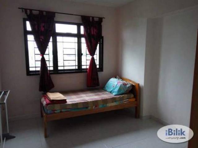 Immediate! Blk 686 C Cck Crescent Clean Neat (No Fee, Co Broke Welcome)