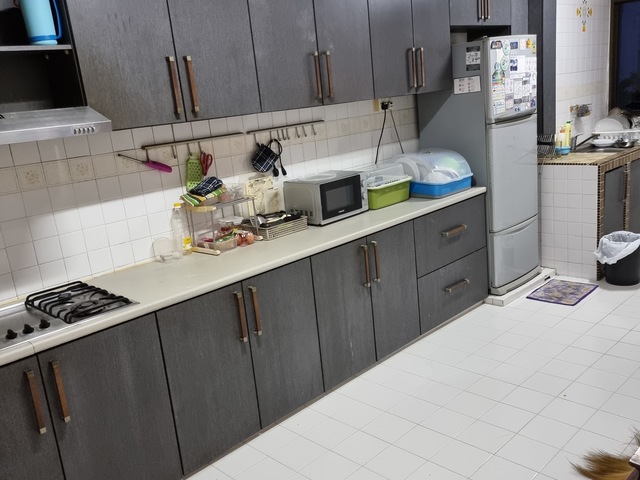 room sharing for ONE female filipino