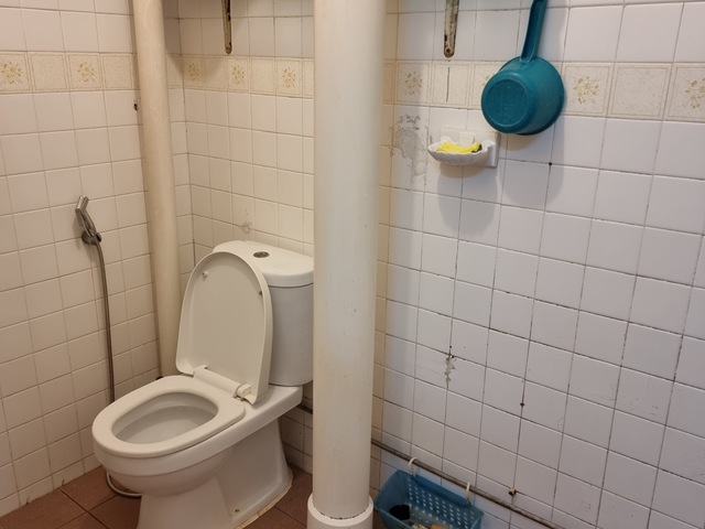 room sharing for ONE female filipino