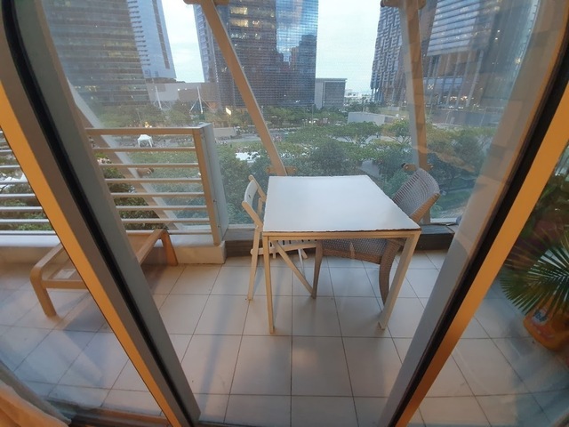 Big Outdoor Balcony Queen Room - Raffles place MRT