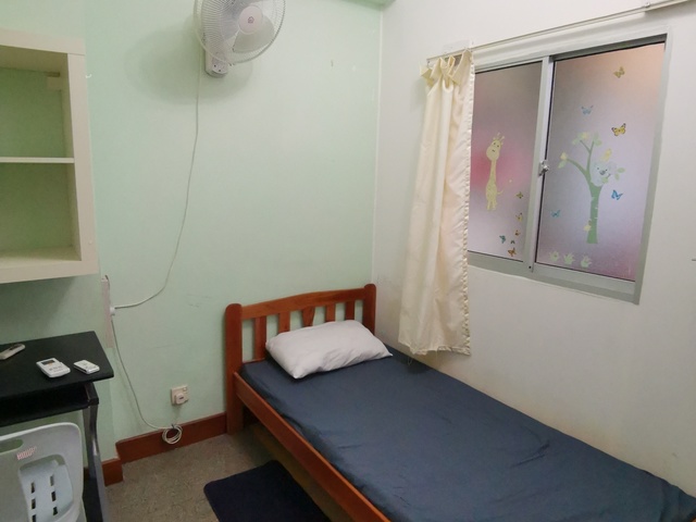 Eastpoint green condo common room for rent