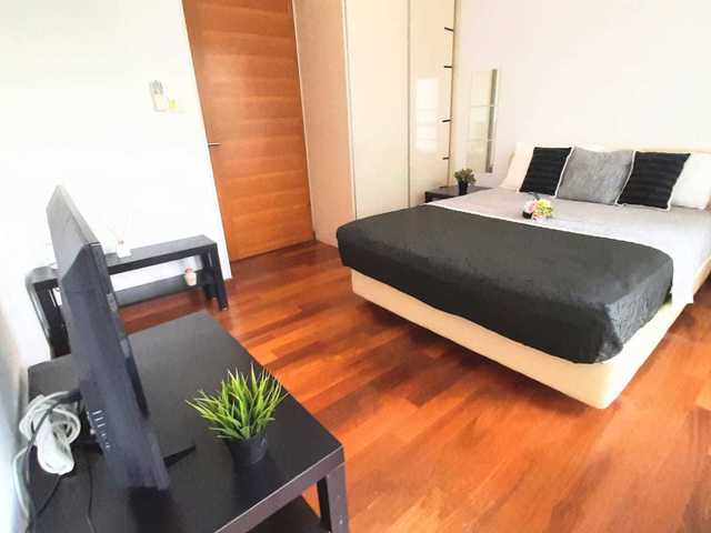 Marina Bay Sands View, Queen Room - Expats Housemates