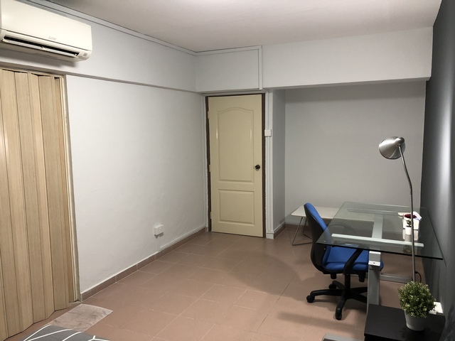 People’s Park Complex Master Bed Room for Rent