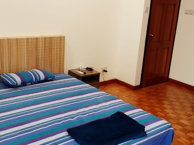 Landbridge Condo- Nice Big Master Room for Rent, move in condiition