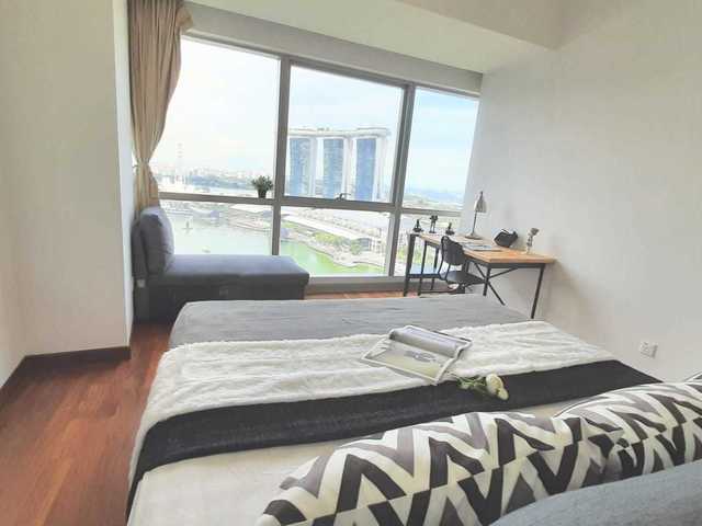 Marina One , MBFC/Downtown MRT - Big En-suite Master Room @ Central Singapore
