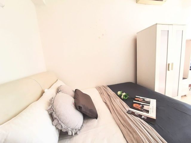 Queen Room with private bathroom - CBD , marina bay sands