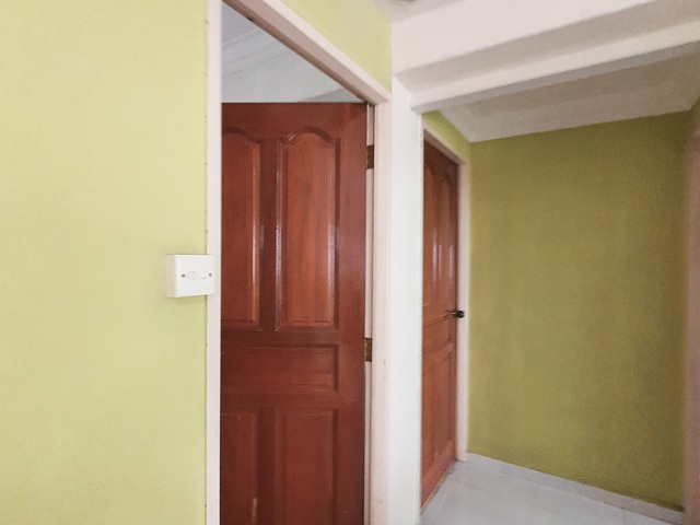 RARE! 3 mins walk to Tiong bahru MRT, Master Room ensuite for rent at 6 kim tian road! 1-2 pax Queen