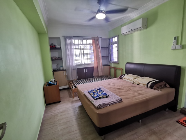 Master Bedroom - only malaysian chinese lady to Share @$550/pax