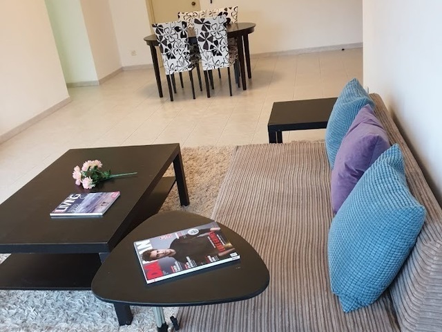 Just right opposite Tiong Bahru MRT - Queen Room for Rent .