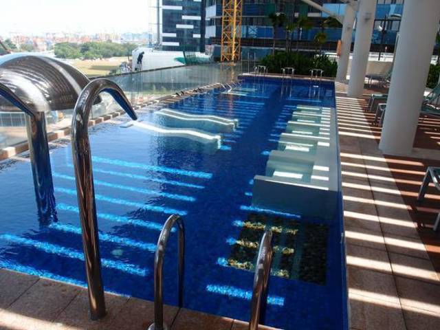 Bay View Queen Room , Full Furnish Bedroom Unit . Raffles Place MRT