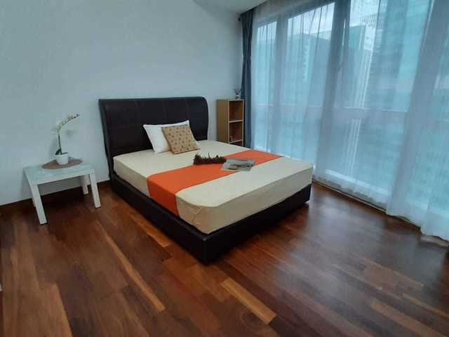 Big Furnish Queen Room @ CBD , Downtown / Raffles place MRT