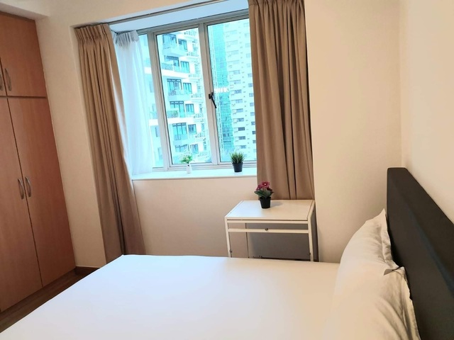 River Valley - CBD Queen Room for Rent