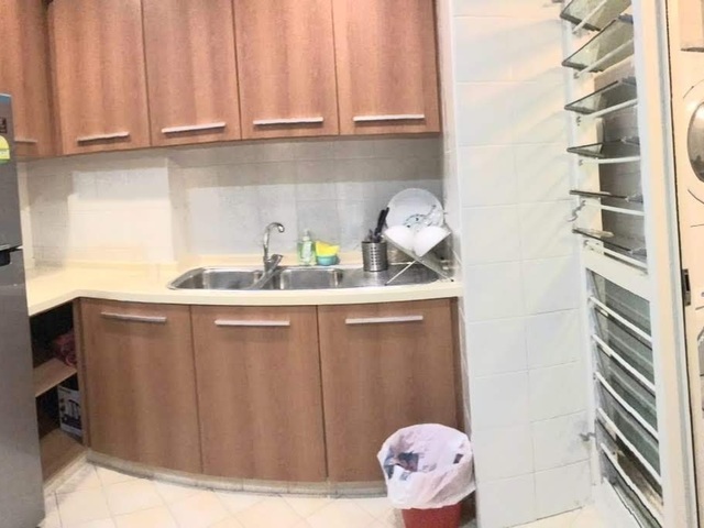 River Valley - CBD Queen Room for Rent