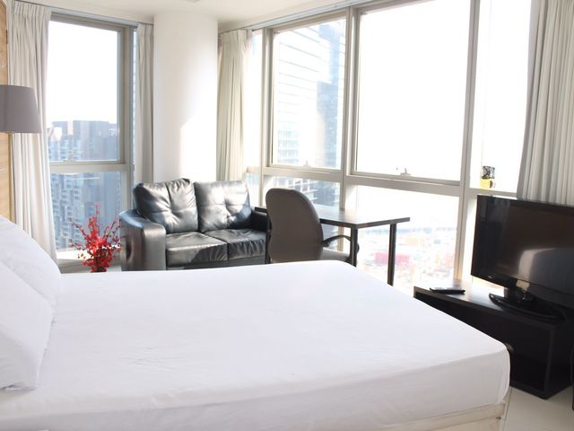 Marina Bay Sands/MBFC - Queen Room @ Raffles place / Downtown MRT