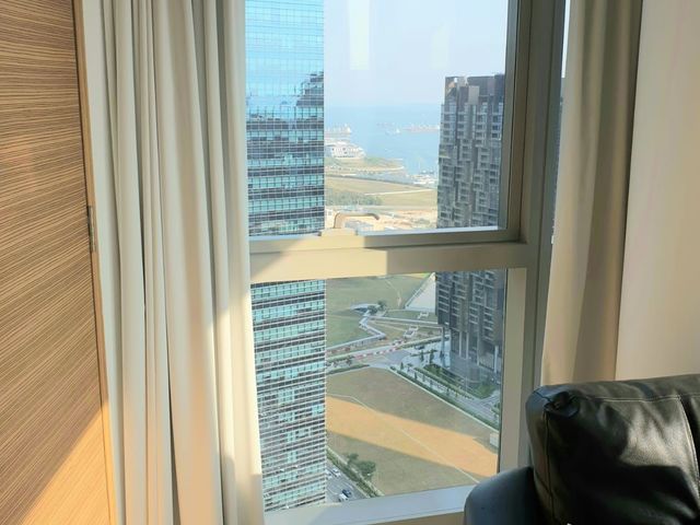 Marina Bay Sands/MBFC - Queen Room @ Raffles place / Downtown MRT