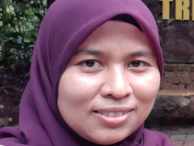 Nor Adila is looking for a room in Marsiling