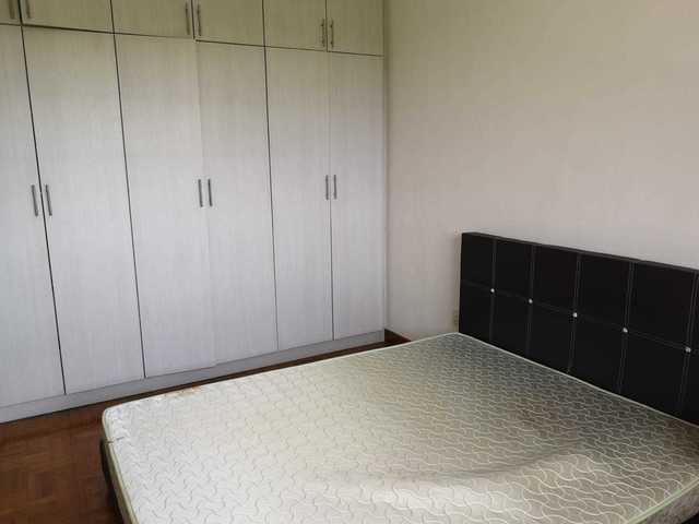 Bedrooms near Pioneer MRT for rent