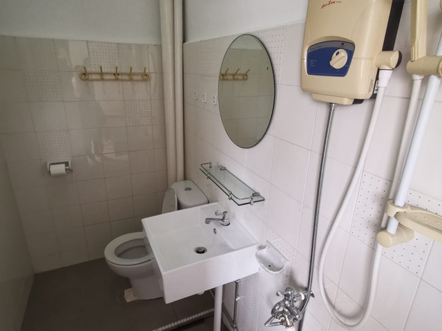 Marine Parade MRT / East Coast / Amber MRT / Katong / Common Room